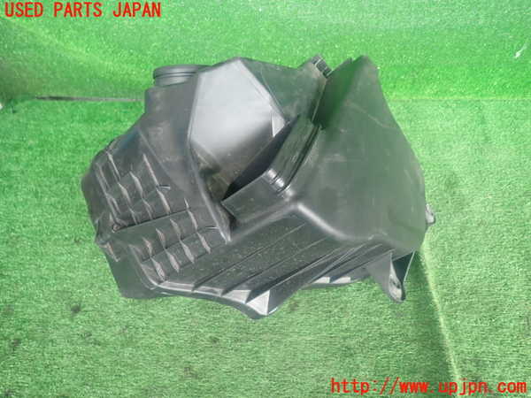 2UPJ-15572560]BMW X1(VL18)(E84)エアクリーナーボックス 中古_m0001.jpg