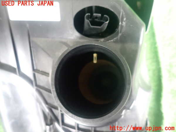 2UPJ-15572560]BMW X1(VL18)(E84)エアクリーナーボックス 中古_m0004.jpg