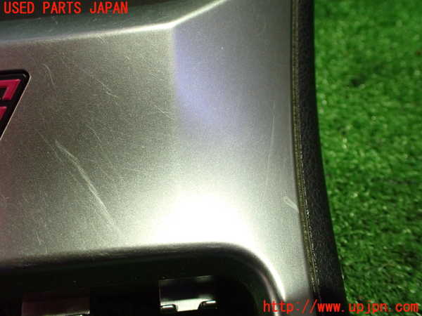 5UPJ-15607841]インプレッサ WRX-STi C型(GVB)小物入れ1 中古_m0004.jpg