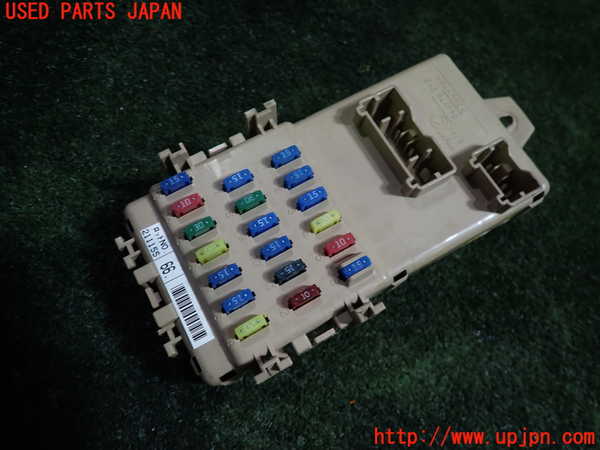 5UPJ-15616741]レガシィ B4 S401 STi(BES)ヒューズボックス1 中古_m0001.jpg