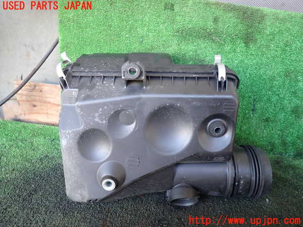 5UPJ-15652560]ハイラックスサーフ(TRN210W)エアクリーナーボックス 中古_m0002.jpg