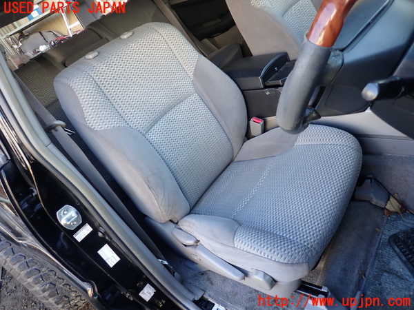 5UPJ-15657035]ハイラックスサーフ(TRN210W)運転席シート 中古_m0001.jpg