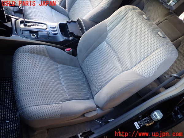 5UPJ-15657065]ハイラックスサーフ(TRN210W)助手席シート 中古_m0001.jpg