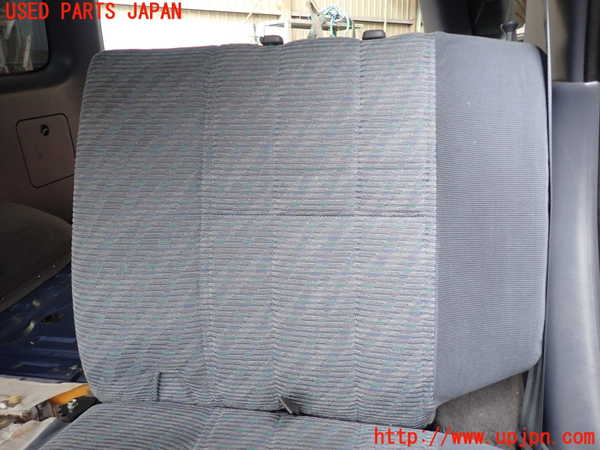 5UPJ-15667175]ハイラックスサーフ(RZN185W)左2列目シート 中古_m0002.jpg