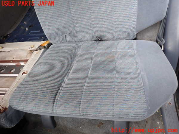 5UPJ-15667175]ハイラックスサーフ(RZN185W)左2列目シート 中古_m0003.jpg