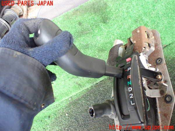 5UPJ-15667555]ハイラックスサーフ(RZN185W)ATシフトレバー 中古_m0002.jpg