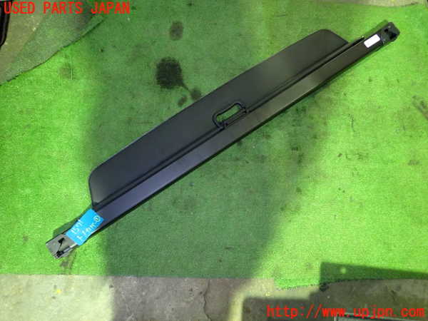 1UPJ-15717761]BMW 320i ツーリング F31(8A20)トノカバー1 中古