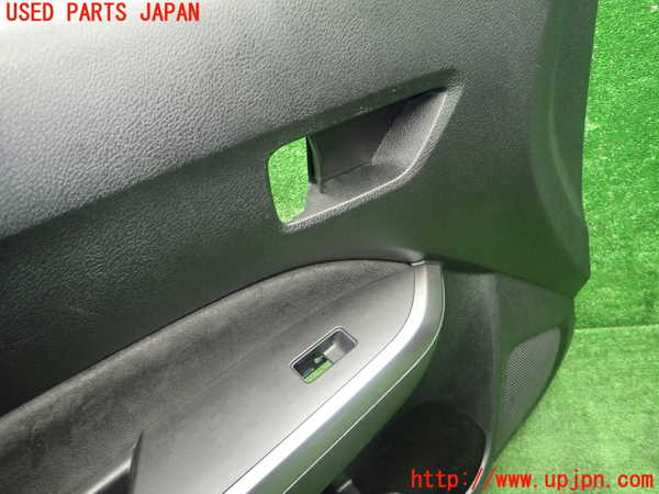 5UPJ-15731264]エスクード(YEA1S)左前ドア内張り 中古 の商品画像