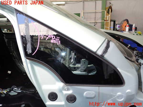 5UPJ-15751200]日産リーフ(ZE1)右フロント三角窓ガラス 中古(43R-005834 M31.08) _m0001.jpg