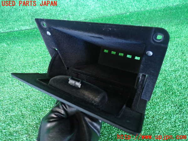 2UPJ-15777841]BMW 528i(XG28)(F10)小物入れ1 中古_m0003.jpg