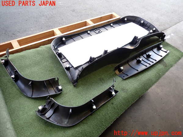 5UPJ-15781578]アウトランダーPHEV(GG2W)バックドア内張り 中古_m0003.jpg