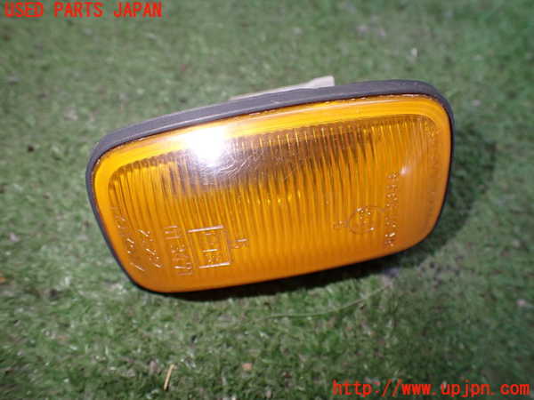 5UPJ-15821162]ランクルシグナス(UZJ100W)左ウィンカーレンズ 中古_m0001.jpg