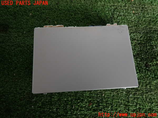 5UPJ-15826660]ランクルシグナス(UZJ100W)TVチューナー 中古_m0002.jpg