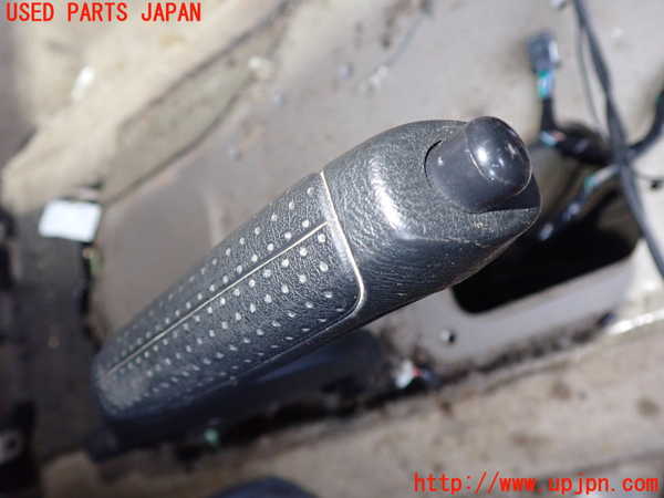 5UPJ-15827550]ランクルシグナス(UZJ100W)サイドブレーキレバー 中古_m0002.jpg