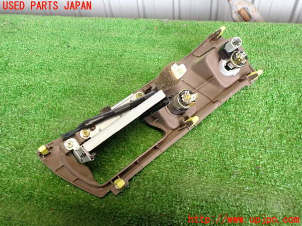 5UPJ-15827692]ランクルシグナス(UZJ100W)内装トリム類2 中古_m0005.jpg