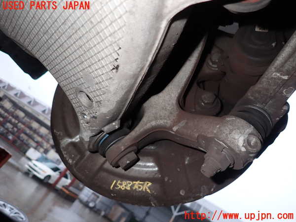 2UPJ-15884300]BMW 528i(FR30)(F10)右リアナックルハブ 中古_m0001.jpg