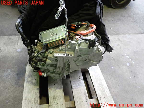 2UPJ-15893010]プリウスPHV(ZVW52)ミッション AT 2ZR-FXE 中古_m0001.jpg