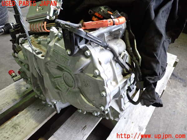 2UPJ-15893010]プリウスPHV(ZVW52)ミッション AT 2ZR-FXE 中古_m0003.jpg