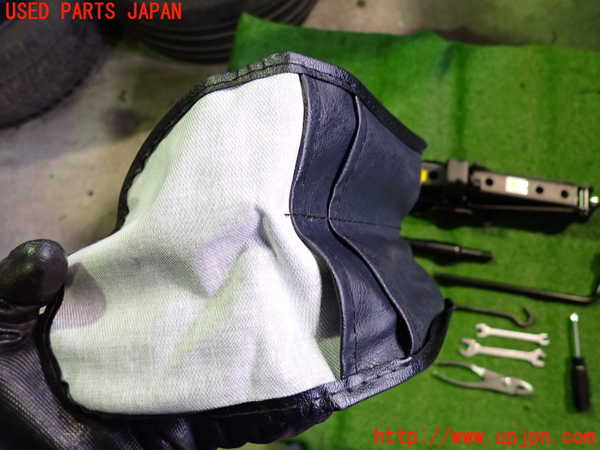 2UPJ-15907805]レクサス・RX450h(GYL10W)車載工具 中古_m0002.jpg