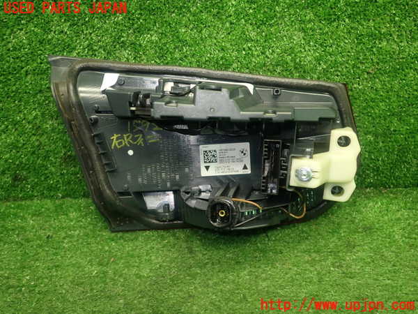 1UPJ-15921550]BMW 320i(8A20 F30)右リアフィニッシャー 中古_m0002.jpg