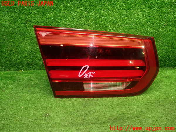 1UPJ-15921552]BMW 320i(8A20 F30)左リアフィニッシャー 中古_m0001.jpg