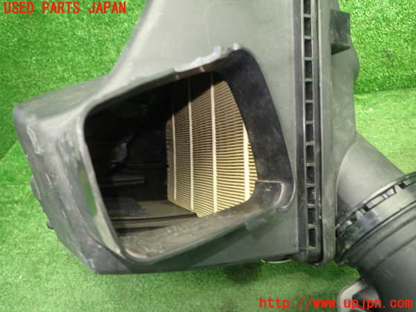 5UPJ-15922560]BMW 320i(8A20 F30)エアクリーナーボックス 中古_m0003.jpg
