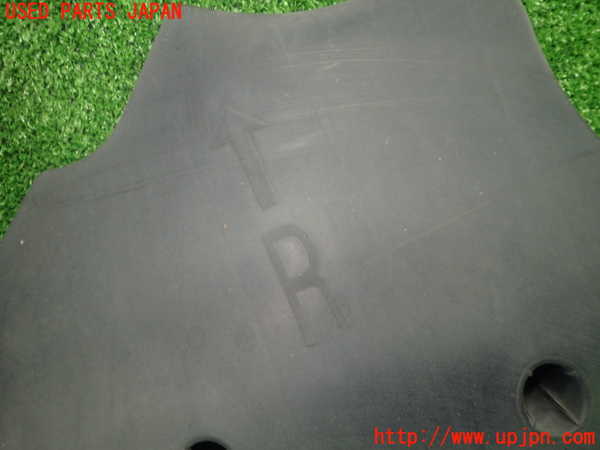5UPJ-15921721]BMW 320i(8A20 F30)アンダーカバー1 中古_m0002.jpg