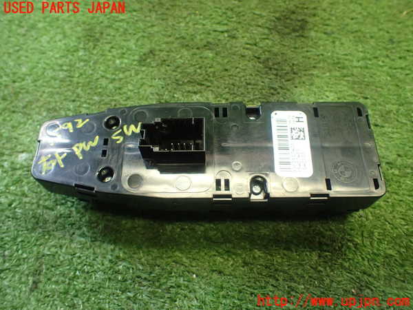 5UPJ-15926240]BMW 320i(8A20 F30)右前パワーウィンドウスイッチ 中古_m0003.jpg