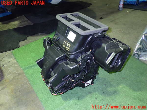 5UPJ-15946081]BMW 218i アクティブツアラー(6S15 F45)エバポレーター1 中古_m0002.jpg