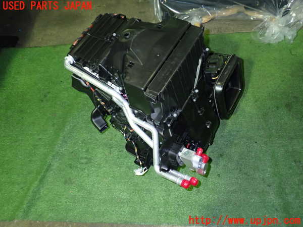 5UPJ-15946081]BMW 218i アクティブツアラー(6S15 F45)エバポレーター1 中古_m0003.jpg
