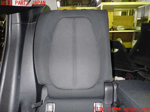 5UPJ-15947145]BMW 218i アクティブツアラー(6S15 F45)右2列目シート 中古_m0003.jpg