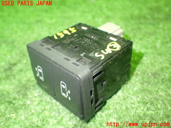 1UPJ-15956308]セレナ e-POWER AUTECH(HFC27)スイッチ3 (スライドドア) 中古_m0002.jpg