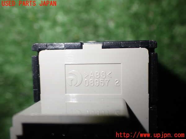 1UPJ-15956308]セレナ e-POWER AUTECH(HFC27)スイッチ3 (スライドドア) 中古_m0004.jpg