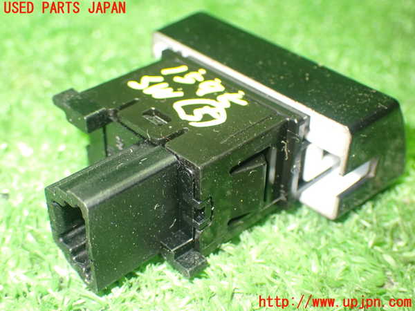 1UPJ-15956310]セレナ e-POWER AUTECH(HFC27)スイッチ5 (マナーモード) 中古_m0003.jpg