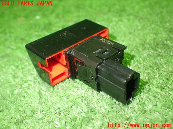 1UPJ-15956290]セレナ e-POWER AUTECH(HFC27)ハザードスイッチ 中古_m0003.jpg