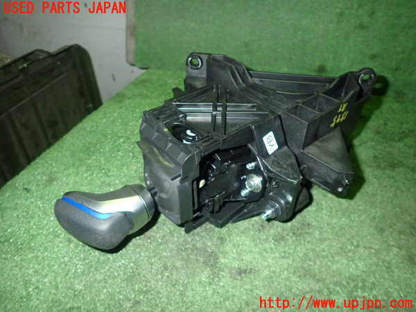5UPJ-15957555]セレナ e-POWER AUTECH(HFC27)ATシフトレバー 中古_m0002.jpg