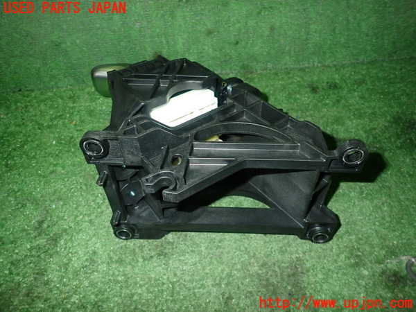5UPJ-15957555]セレナ e-POWER AUTECH(HFC27)ATシフトレバー 中古_m0003.jpg