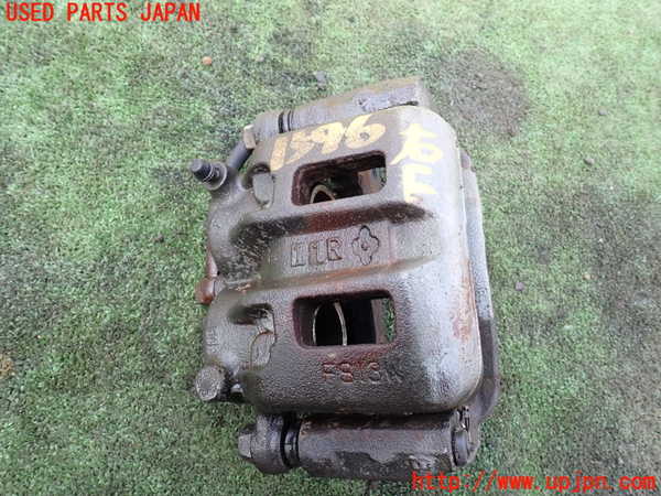 5UPJ-15964080]パジェロ(V75W)右フロントキャリパー 中古_m0001.jpg
