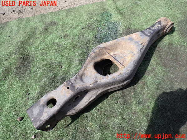 5UPJ-15965226]パジェロ(V75W)左リアロアアーム1 中古_m0002.jpg