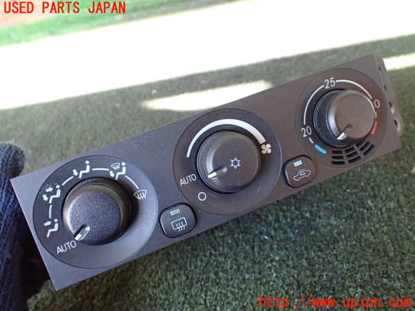 5UPJ-15966066]パジェロ(V75W)エアコンスイッチ1 中古_m0002.jpg