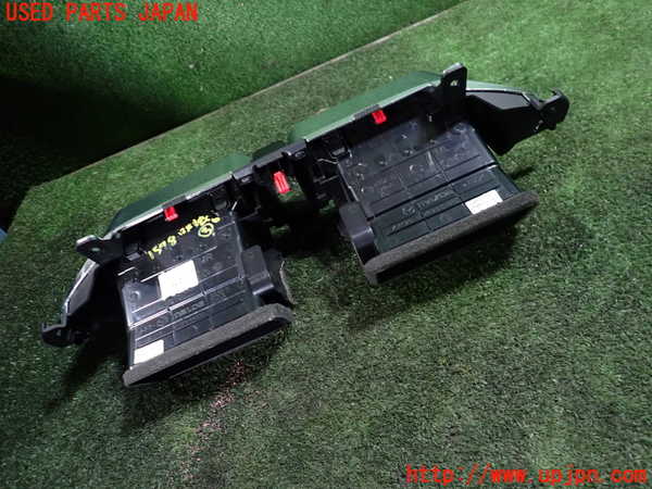 5UPJ-15987528]CX-5(KF2P)エアコン吹き出し口3 (真中) 中古_m0004.jpg