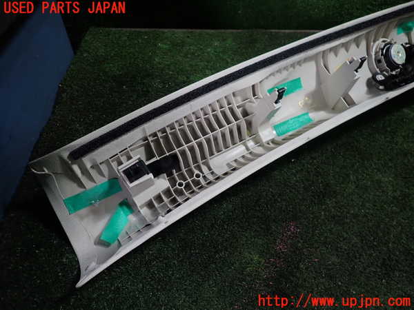 5UPJ-15987655]CX-5(KF2P)右フロントピラートリム 中古_m0004.jpg