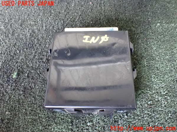 5UPJ-16016125]ハイエースワゴン100系(KZH106W)ABSコンピューター 中古_m0003.jpg