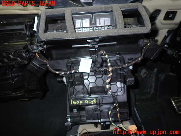 5UPJ-16046081]アウディ・TT クーペ(FVCJS)エバポレーター1 中古_m0002.jpg