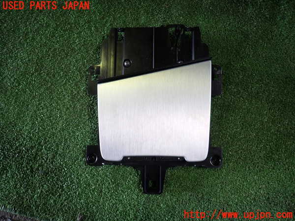5UPJ-16047549]アウディ・TT クーペ(FVCJS)コンソール 中古_m0001.jpg