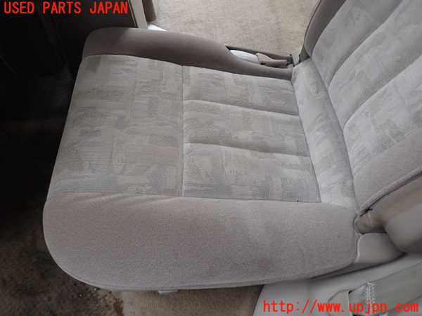 5UPJ-16077175]ランクル100系(HDJ101K)左2列目シート 中古_m0003.jpg