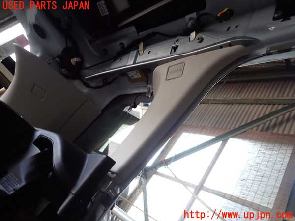 5UPJ-16087680]レンジローバー イヴォーク(LV2A)左リアピラートリム 中古_m0004.jpg