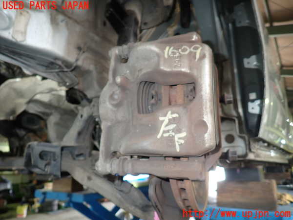 5UPJ-16094085]ベンツ A180(176042 W176)左フロントキャリパー 中古_m0001.jpg