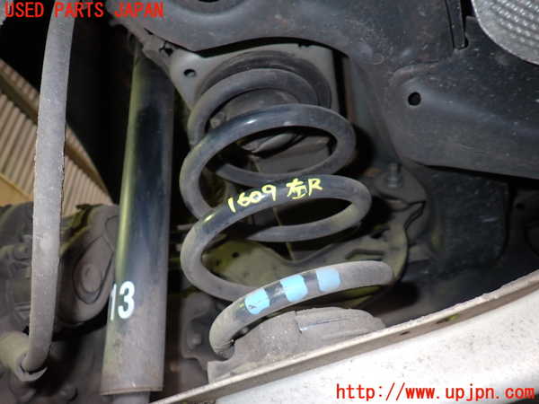 5UPJ-16095105]ベンツ A180(176042 W176)左リアスプリング 中古_m0001.jpg