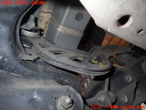5UPJ-16095146]ベンツ A180(176042 W176)右リアアッパーアーム1 中古_m0001.jpg